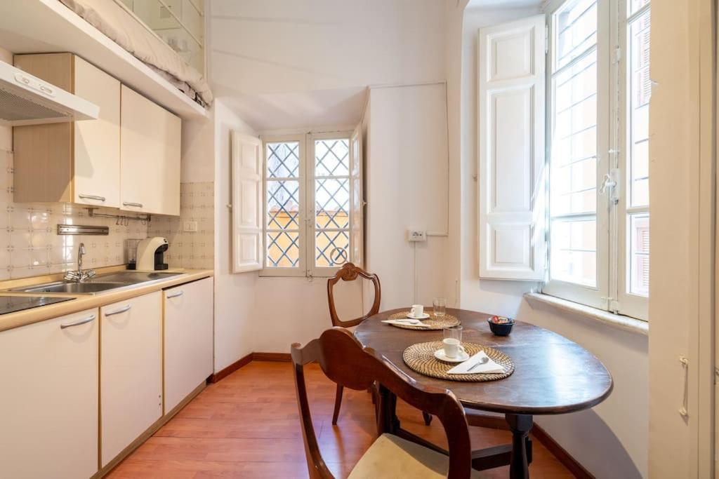 Tiny House Nel Cuore Di Roma Eksteriør billede