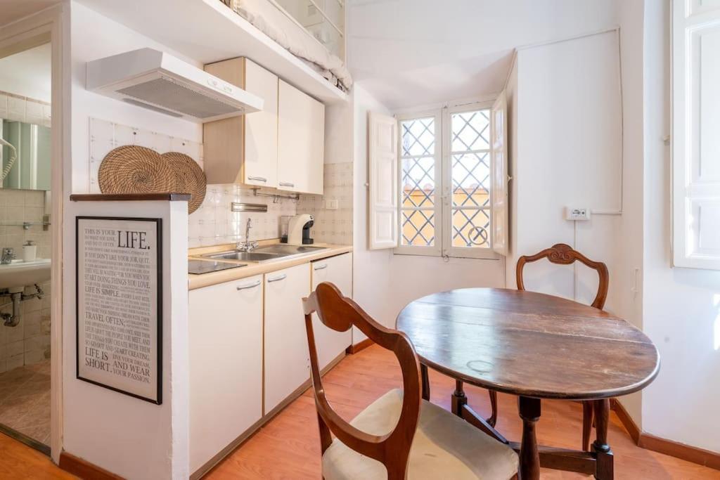 Tiny House Nel Cuore Di Roma Eksteriør billede